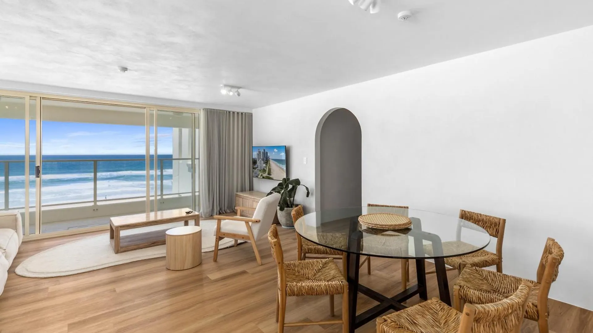Aparthotel Viscount On The Beach Gold Coast